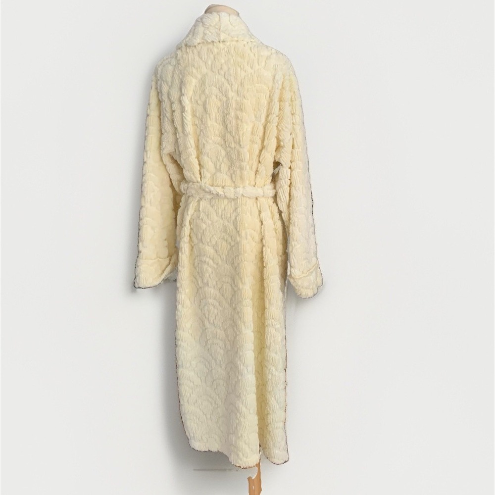 Norm Thompson Chenille Robe - Picture 5 of 8